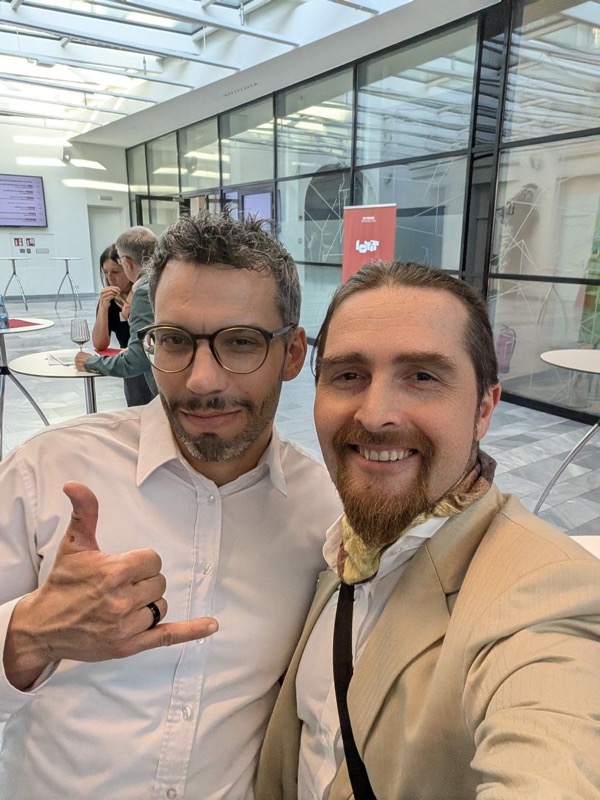 Thomas und Wegbegleiter